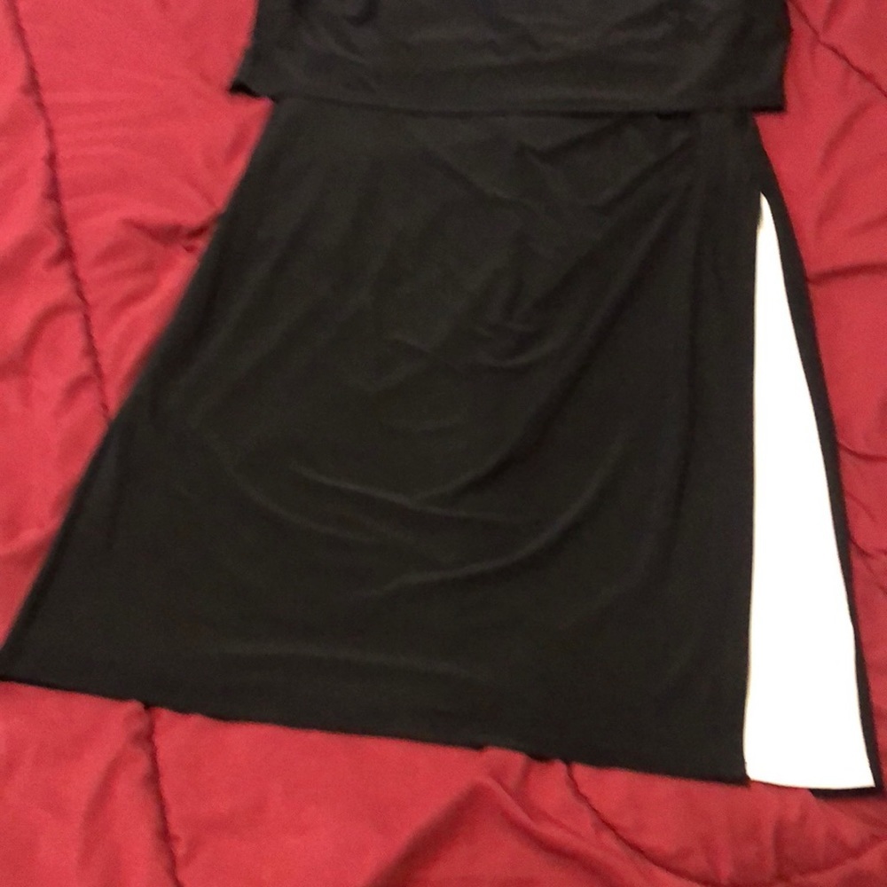 Semi formal knee high sleeveless dress - Picture 3 of 4